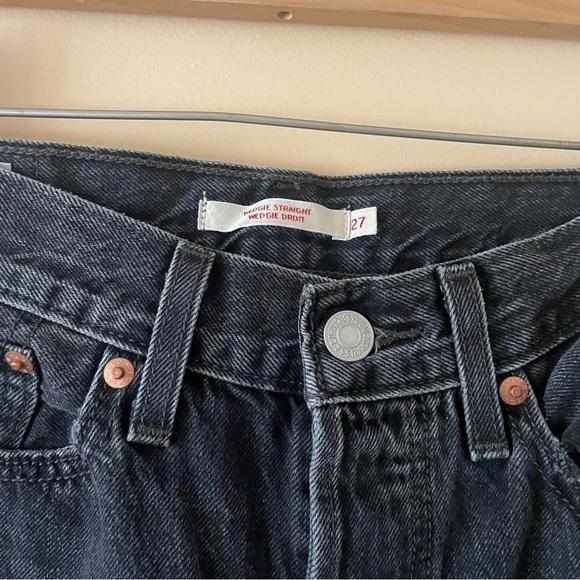 Levi's Wedgie Straight Black Denim Jeans - Picture 6 of 8